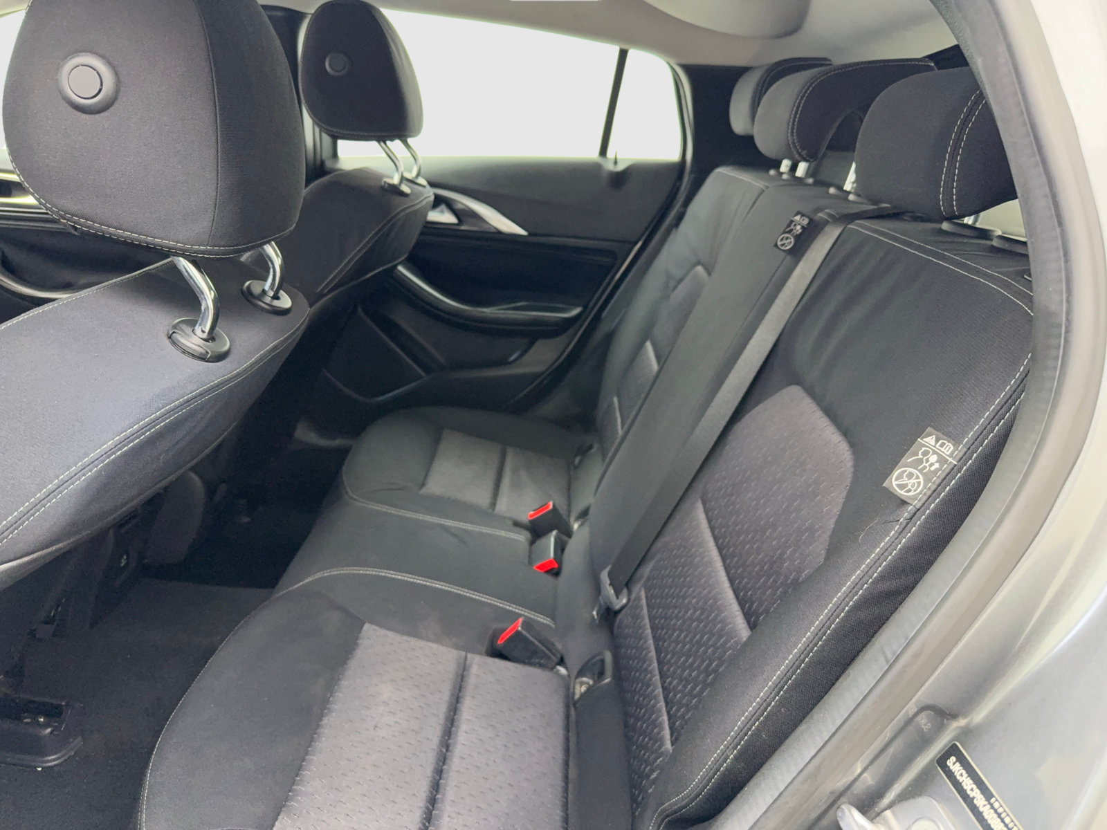 Used 2019 INFINITI QX30 FWD image 43
