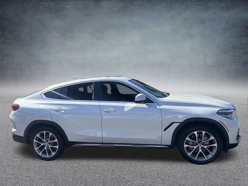 Used 2022 BMW X6 xDrive40i image 3