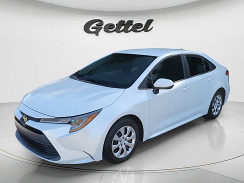 Certified 2024 Toyota Corolla LE FWD image 1