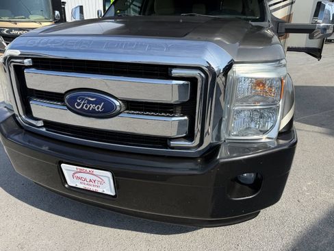 Used 2016 Ford F550 2WD Regular Cab Super Duty image 41
