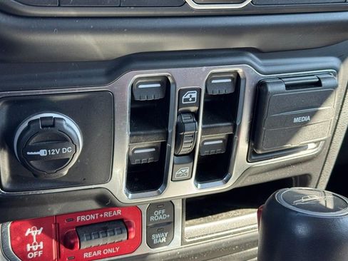 Used 2023 Jeep Gladiator Rubicon w/ LED Lighting Group image 23