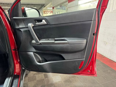 Used 2021 Kia Sportage LX image 20
