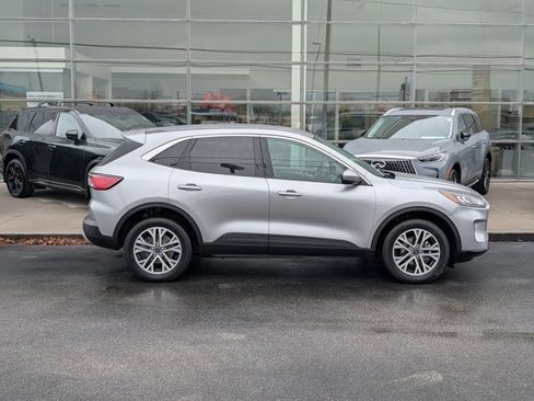 Used 2022 Ford Escape SEL image 8