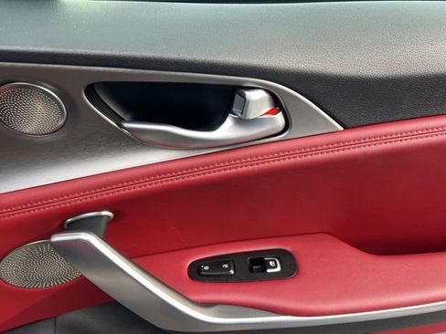 Used 2018 Kia Stinger GT2 image 34