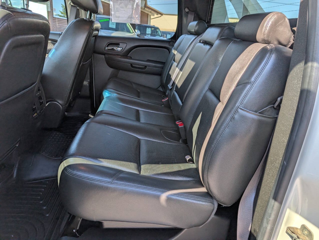 Used 2013 Chevrolet Avalanche LTZ AWD/4WD image 13