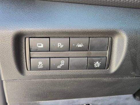 Used 2021 Nissan Kicks S image 27