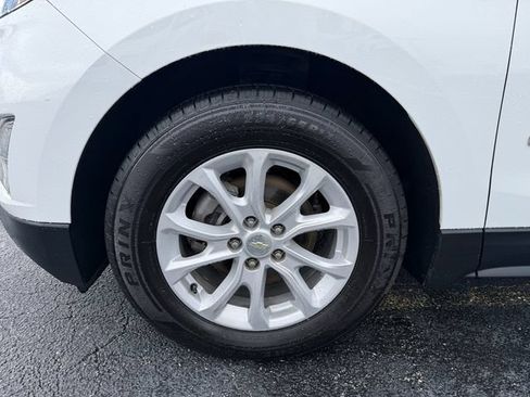 Used 2021 Chevrolet Equinox LS w/ LS Convenience Package FWD image 9