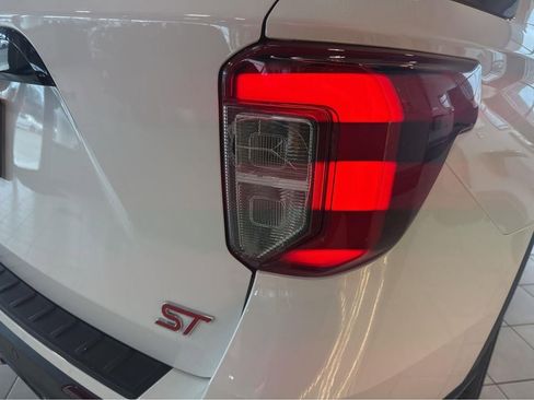 Used 2023 Ford Explorer ST w/ Technology Package image 13