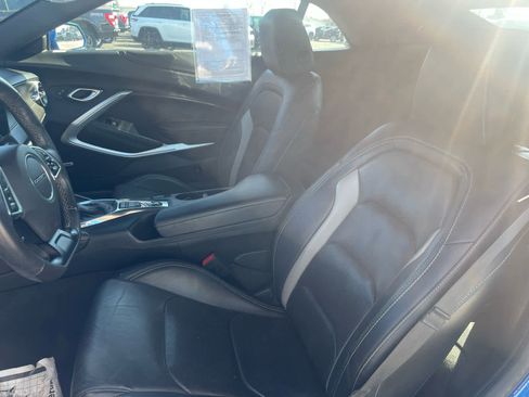 Used 2018 Chevrolet Camaro LT image 14
