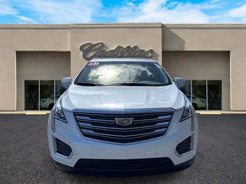 Used 2017 Cadillac XT5 Luxury w/ Driver Awareness Package image 8