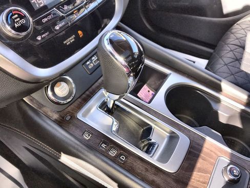 Used 2023 Nissan Murano Platinum w/ Cargo Package image 20