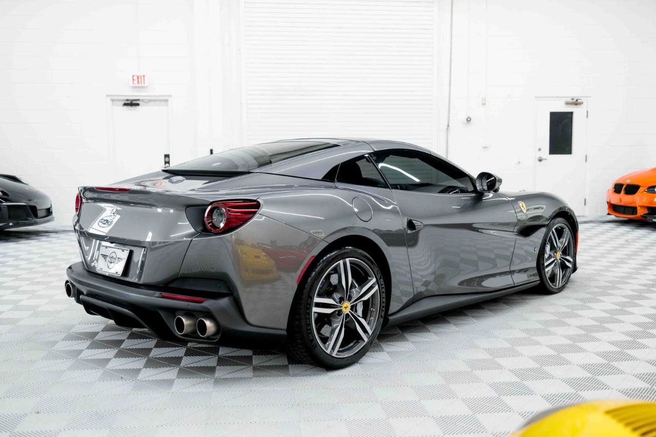 Used 2020 Ferrari Portofino RWD image 8