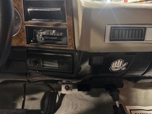 Used 1991 GMC Jimmy 4WD image 12