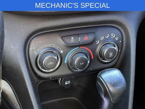 Used 2016 Dodge Dart SXT w/ Rallye Appearance Group image 21