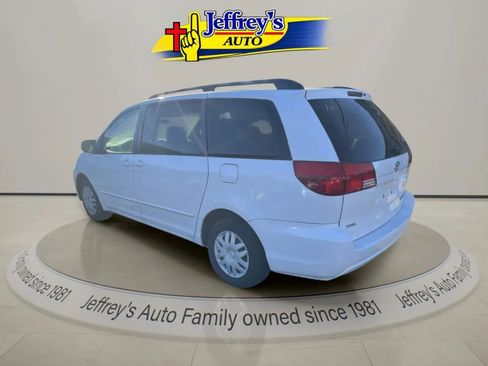 Used 2005 Toyota Sienna CE image 4