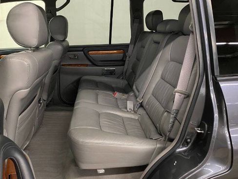 Used 2005 Lexus LX 470 4WD image 15