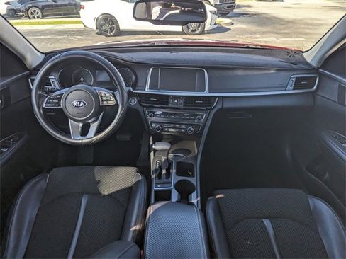 Used 2019 Kia Optima S image 9