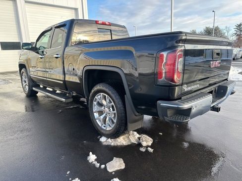 Used 2018 GMC Sierra 1500 SLT w/ SLT Premium Package image 3