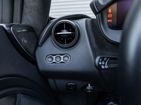 Used 2024 McLaren 750S Spider image 47