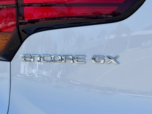 Used 2025 Buick Encore GX Preferred FWD image 31