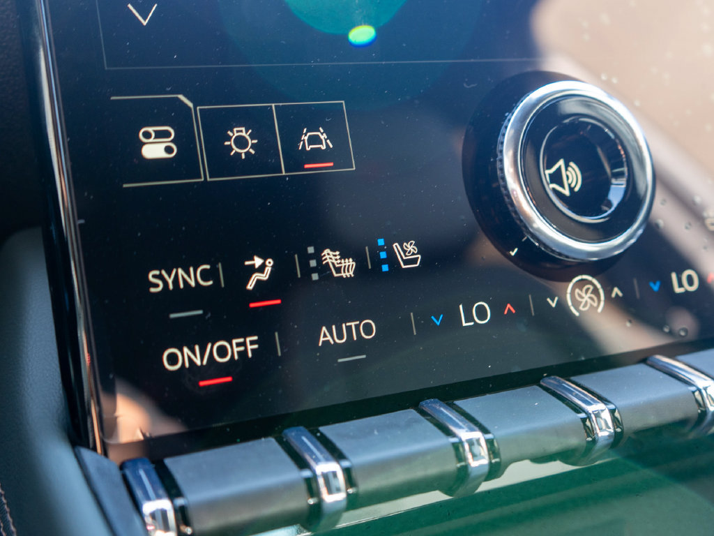 New 2027 GMC Terrain AT4 w/ Convenience Package III AWD/4WD image 26