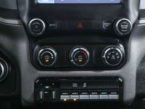 Used 2024 RAM 2500 Tradesman w/ Chrome Appearance Group AWD/4WD image 22