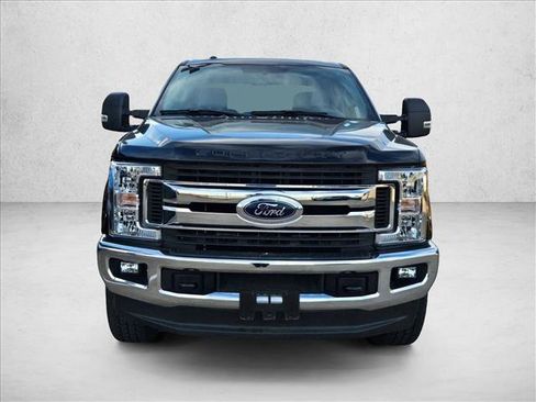 Used 2017 Ford F250 XLT w/ XLT Value Package image 2