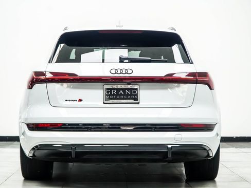 Used 2023 Audi e-tron S Prestige AWD/4WD image 17
