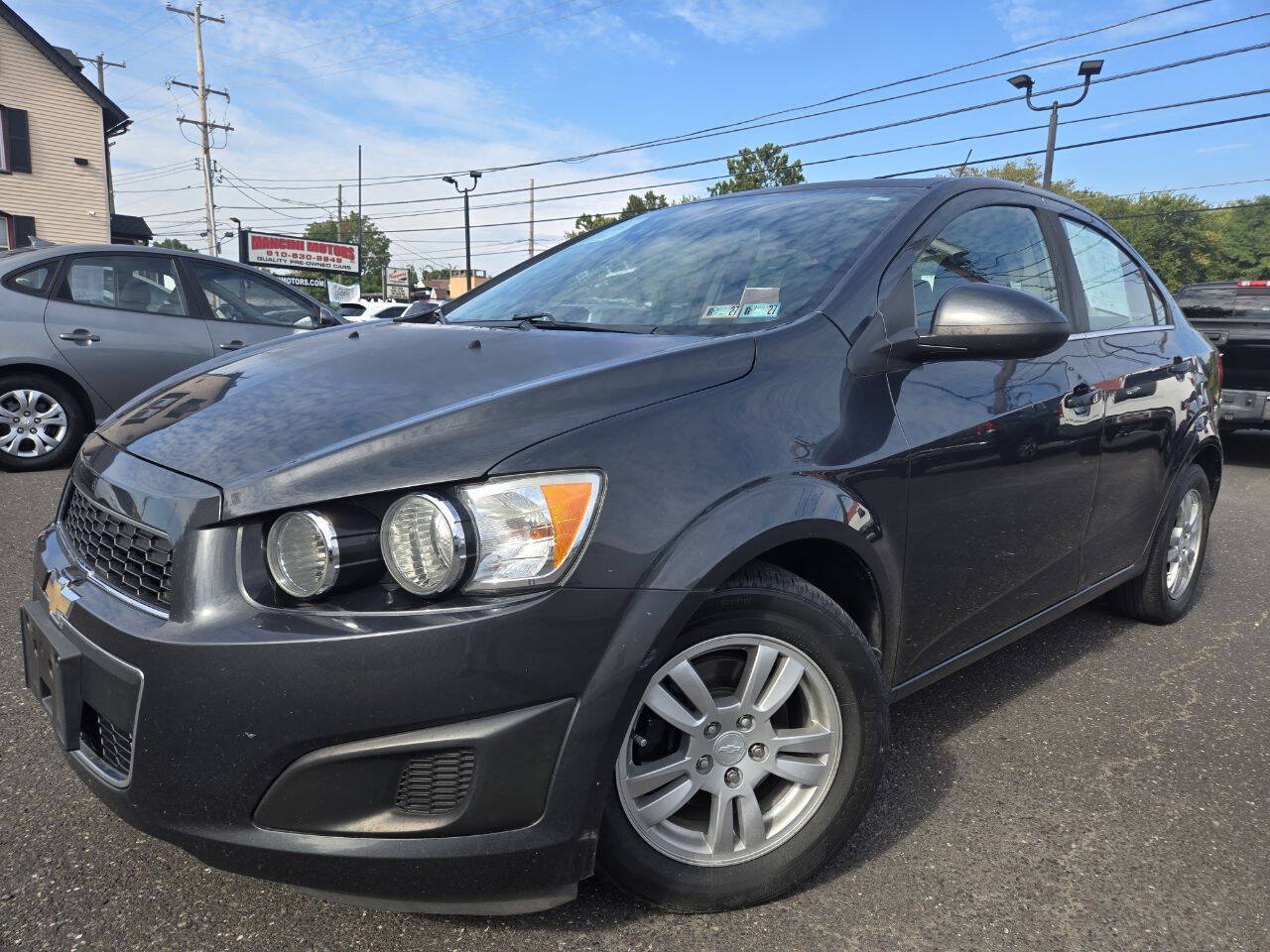 Used 2015 Chevrolet Sonic LT FWD image 2
