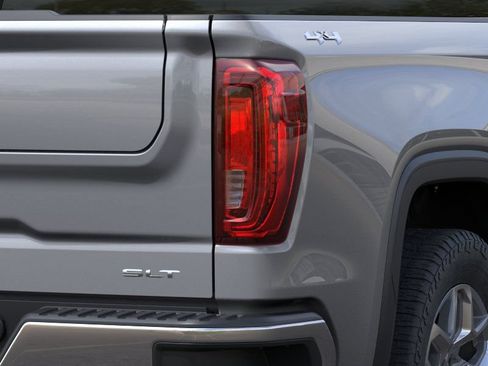 New 2026 GMC Sierra 1500 SLT AWD/4WD image 11