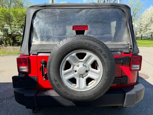 Used 2011 Jeep Wrangler Sport image 9