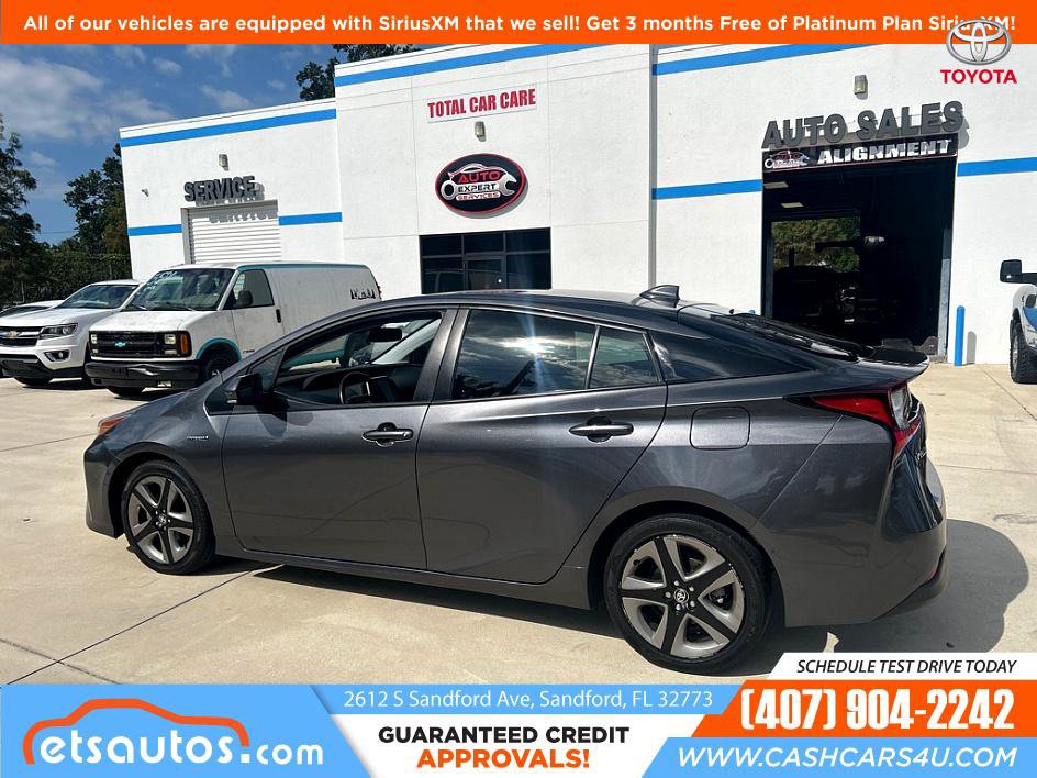 Used 2022 Toyota Prius Limited FWD image 2