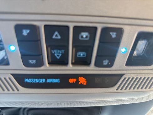 Used 2023 Ford Explorer XLT w/ Equipment Group 202A image 23