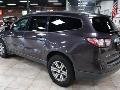 Used 2015 Chevrolet Traverse LT image 3