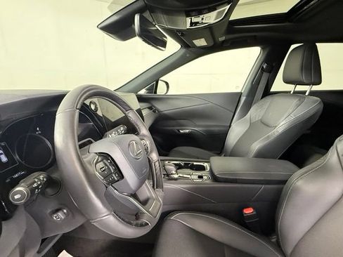 Used 2024 Lexus RX 350 Premium w/ Convenience Package FWD image 17