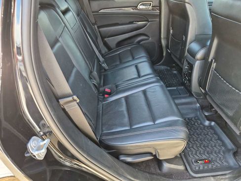 Used 2017 Jeep Grand Cherokee Overland AWD/4WD image 20