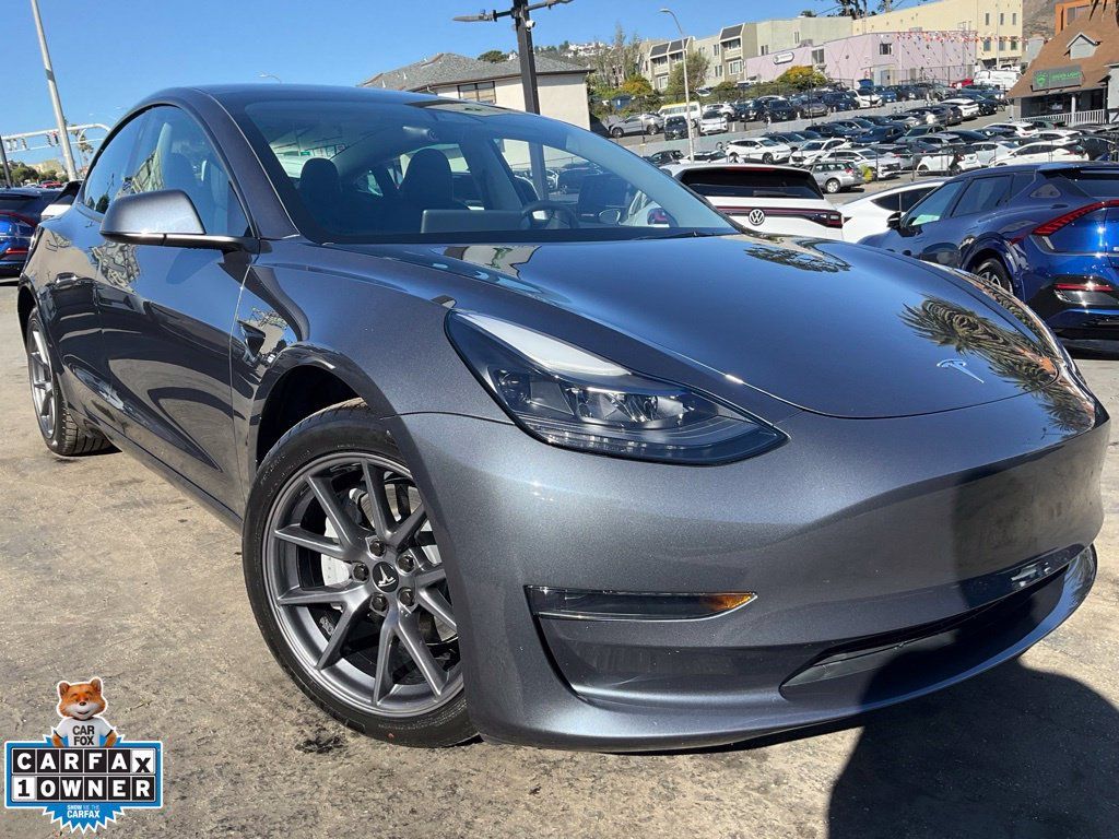 Used 2023 Tesla Model 3 Standard Range RWD image 1