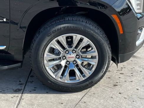 Used 2025 GMC Yukon XL Denali image 7