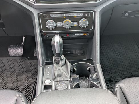 Used 2023 Volkswagen Atlas SEL AWD/4WD image 26