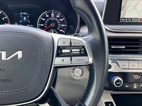 Used 2022 Kia Telluride EX w/ EX Premium Package image 25