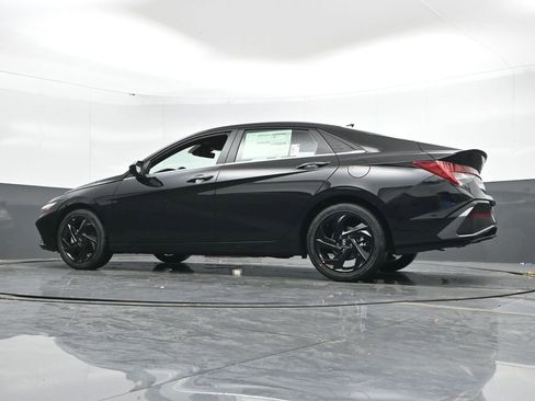 Used 2026 Hyundai Elantra SEL Sport Premium FWD image 52
