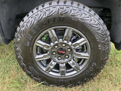 New 2025 GMC Sierra 1500 AT4X image 10