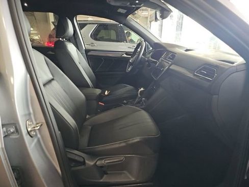 Used 2023 Volkswagen Tiguan SE R-Line AWD/4WD image 10