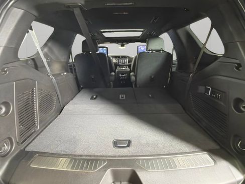 Used 2021 GMC Yukon Denali w/ Denali Premium Package AWD/4WD image 33