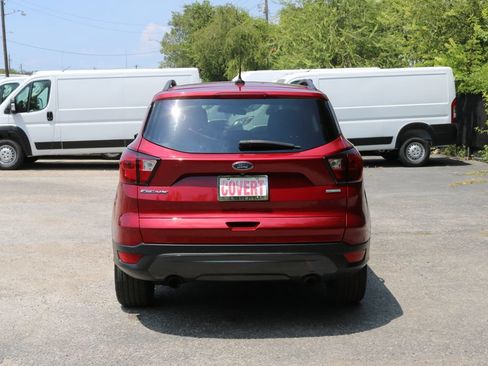 Used 2019 Ford Escape SEL FWD image 4