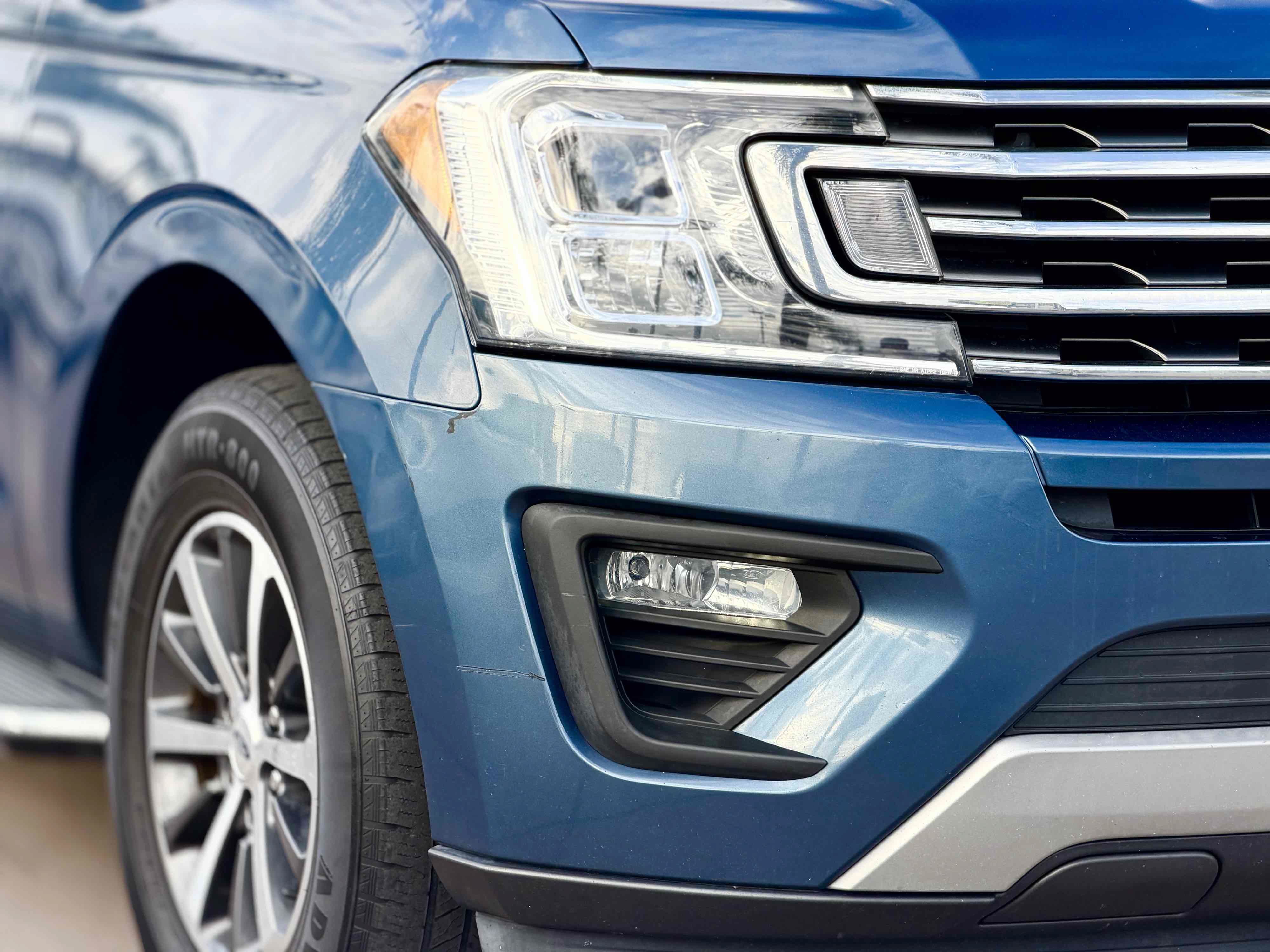Used 2019 Ford Expedition XLT w/ Equipment Group 202A RWD image 12