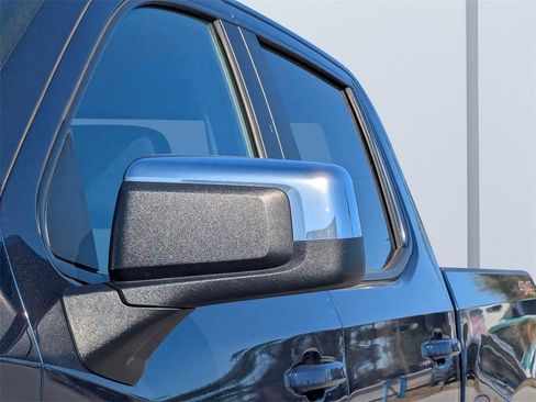 Used 2020 Chevrolet Silverado 1500 LT image 11