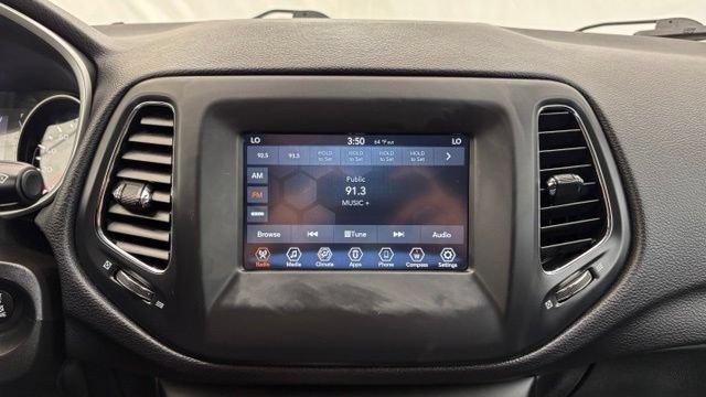 Used 2020 Jeep Compass Latitude FWD image 34
