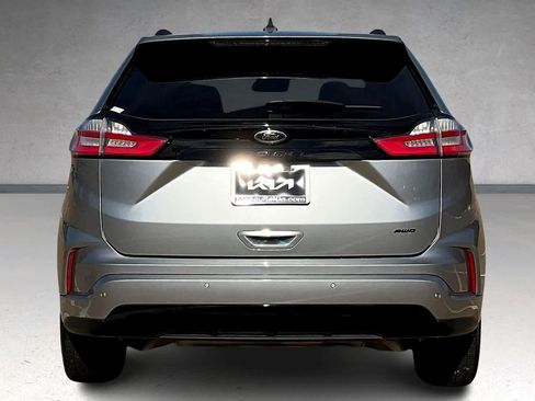 Used 2022 Ford Edge SE w/ Black Appearance Package image 5