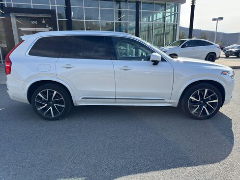 Used 2024 Volvo XC90 B5 Plus w/ Protection Package Premier image 9